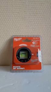 Thước Thủy Mini Bỏ Túi 360° Có Nam Châm Milwaukee 48-22-5102A [Chính hãng Mỹ/American]