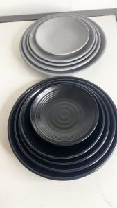 Đĩa nhựa tròn- đĩa nhựa melamine màu đen nhám NHUTHACO