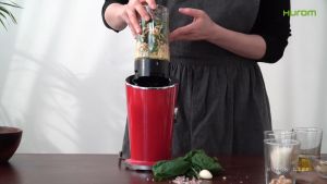 Máy xay sinh tố Hurom mini BL-C01FRD Tốc độ xoay: 20.000 vòng/phút Chống quá nhiệt an toàn Không chứa BPA