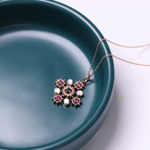 Chow Sang Sang 周生生 V&A The Art of Romance 18K Rose Gold Necklace 47cm 94252U