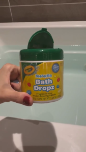 Crayola Color Your Bath Bucket Bomb Multicolored Lemon l Bath Dropz Water-Coloring Tablets l Crayola Bathtub Crayons - USA