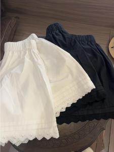 กางเกงขาสั้นผ้าลูกไม้เอวสูงทรงหลวมสำหรับผู้หญิงในช่วงฤดูร้อนปี 2025 กางเกงขายาวทรงเอลำลอง