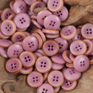 เสื้อสเวตเตอร์คาร์ดิแกนสีชมพูอ่อนใหม่ฤดูใบไม้ผลิและฤดูร้อนพร้อมกระดุมผลไม้สีม่วงไวน์ DIY สำหรับผู้หญิง