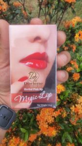 Son dưỡng môi hồng tự nhiên Dorlene Herbal Pink Lip With Ginseng Moisturizing - Dưỡng ẩm và làm hồng môi