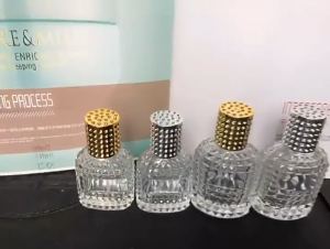[HCM] Chai Chiết Nước Hoa dung tích 30ml 50ml 100ml kiểu Valen gai trong suốt thân dày dặn vòi xịt phun sương
