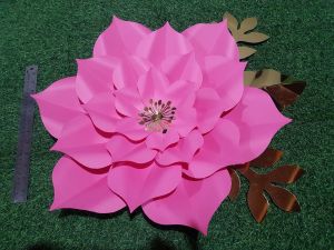 Bea blooms Giant paperflowers Assembled  Sold  per piece wall decoration