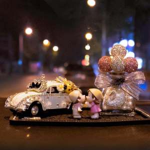 Goddess Style Car Interior Decorative Ornaments Benz BMW Car Perfume Ladies Center Console Aromatherapy Car Fragrance