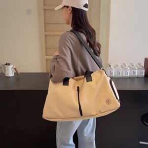 1pcs Gym Bag for Men & WomenWater Resistant Sports Duffel Bag with Shoe Compartment & Wet Pocket for Travel Weekender & Fitne