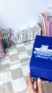 Pena Pencet Motif Sanrio & Gelpen Hiasan Akrilik\\n\\n Mengenal Pena Pencet Motif Sanrio\\n\\n Apa itu Pena Pencet Motif Sanrio?\\n\\nPena pencet motif Sanrio adalah alat tulis yang menarik dan unik, yang memiliki desain karakter kartun Sanrio seperti Hello Kitty, My Melody, dan Cinnamoroll. Dengan motif Sanrio, pena pencet ini tidak hanya berfungsi sebagai alat tulis, tetapi juga sebagai aksesori yang lucu dan menarik.\\n\\n Kelebihan Pena Pencet Motif Sanrio\\n\\nPena pencet motif Sanrio memiliki beberapa kelebihan yang membuatnya menjadi pilihan yang menarik:\\n\\n- Desain yang menarik dan lucu, dengan motif karakter Sanrio yang populer\\n- Bahan yang berkualitas tinggi, tahan lama, dan nyaman digunakan\\n- Tersedia dalam berbagai warna dan desain, sehingga Anda dapat memilih yang sesuai dengan selera Anda\\n\\n Cara Merawat Pena Pencet Motif Sanrio\\n\\nAgar pena pencet motif Sanrio tetap awet dan terlihat bagus, ada beberapa hal yang perlu Anda perhatikan:\\n\\n- Hindari menyimpan pena dalam posisi yang terbalik, karena hal ini dapat menyebabkan tinta bocor\\n- Bersihkan pena secara teratur dengan kain lembut untuk menghindari kotoran yang menumpuk\\n- Simpan pena dalam tempat yang aman dan terlindungi, agar tidak rusak atau hilang\\n\\n Memilih Gelpen Hiasan Akrilik Berkualitas\\n\\n Tips Memilih Gelpen Hiasan Akrilik\\n\\nUntuk memilih gelpen hiasan akrilik berkualitas, pertimbangkan beberapa hal berikut:\\n\\n- Pilih gelpen dengan desain yang menarik dan sesuai dengan selera Anda\\n- Pastikan gelpen memiliki bahan yang berkualitas tinggi, tahan lama, dan nyaman digunakan\\n- Periksa apakah gelpen memiliki garansi atau jaminan kualitas dari produsen\\n\\n Perbedaan Gelpen Hiasan Akrilik dengan Pulpen Cair\\n\\nGelpen hiasan akrilik dan pulpen cair memiliki perbedaan yang signifikan:\\n\\n- Gelpen hiasan akrilik biasanya memiliki desain yang lebih menarik dan unik, dengan bahan akrilik yang transparan atau berwarna\\n- Pulpen cair biasanya lebih praktis dan mudah digunakan, dengan tinta yang mengalir lancar\\n\\n Keunggulan Gelpen Hiasan Akrilik\\n\\nGelpen hiasan akrilik memiliki beberapa keunggulan yang membuatnya menjadi pilihan yang menarik:\\n\\n- Desain yang menarik dan unik, dengan bahan akrilik yang transparan atau berwarna\\n- Tinta yang tahan lama dan tidak mudah pudar\\n- Bisa digunakan untuk berbagai keperluan, seperti menggambar, menulis, atau membuat karya seni\\n\\n Stationary Kit Japanese Korean Style\\n\\n Apa itu Stationary Kit?\\n\\nStationary kit adalah kumpulan alat tulis yang dirancang untuk memenuhi kebutuhan penulis, siswa, atau profesional dalam berbagai situasi. Stationary kit biasanya terdiri dari beberapa alat tulis, seperti pena, pulpen, penghapus, dan lainnya.\\n\\n Kelebihan Stationary Kit Japanese Korean Style\\n\\nStationary kit Japanese Korean style memiliki beberapa kelebihan yang membuatnya menjadi pilihan yang menarik:\\n\\n- Desain yang menarik dan modern, dengan sentuhan budaya Jepang dan Korea\\n- Bahan yang berkualitas tinggi, tahan lama, dan nyaman digunakan\\n- Tersedia dalam berbagai warna dan desain, sehingga Anda dapat memilih yang sesuai dengan selera Anda\\n\\n Cara Menggunakan Stationary Kit dengan Efektif\\n\\nAgar stationery kit Japanese Korean style dapat digunakan dengan efektif, pertimbangkan beberapa hal berikut:\\n\\n- Organisir stationery kit dengan baik, agar mudah dijangkau dan tidak tercecer\\n- Gunakan stationery kit sesuai dengan kebutuhan Anda, misalnya untuk menulis, menggambar, atau membuat karya seni\\n- Bersihkan stationery kit secara teratur, agar tetap bersih dan terlihat bagus\\n\\n Motif Kitty Cinnamoroll\\n\\n Mengenal Motif Kitty Cinnamoroll\\n\\nMotif Kitty Cinnamoroll adalah desain karakter kartun Sanrio yang populer, dengan Hello Kitty dan Cinnamoroll sebagai karakter utama. Motif ini sering digunakan pada berbagai produk, termasuk pena pencet motif Sanrio dan gelpen hiasan akrilik.\\n\\n Kelebihan Motif Kitty Cinnamoroll pada Pena & Gelpen\\n\\nPena pencet motif Sanrio dan gelpen hiasan akrilik dengan motif Kitty Cinnamoroll memiliki beberapa kelebihan yang membuatnya menjadi pilihan yang menarik:\\n\\n- Desain yang menarik dan lucu, dengan karakter Sanrio yang populer\\n- Bahan yang berkualitas tinggi, tahan lama, dan nyaman digunakan\\n- Tersedia dalam berbagai warna dan desain, sehingga Anda dapat memilih yang sesuai dengan selera Anda\\n\\n Cara Merawat Pena & Gelpen dengan Motif Kitty Cinnamoroll\\n\\nAgar pena pencet motif Sanrio dan gelpen hiasan akrilik dengan motif Kitty Cinnamoroll tetap awet dan terlihat bagus, ada beberapa hal yang perlu Anda perhatikan:\\n\\n- Hindari menyimpan pena dalam posisi yang terbalik, karena hal ini dapat menyebabkan tinta bocor\\n- Bersihkan pena secara teratur dengan kain lembut untuk menghindari kotoran yang menumpuk\\n- Simpan pena dalam tempat yang aman dan terlindungi, agar tidak rusak atau hilang\"\n}\n}