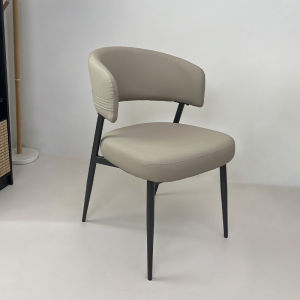 Italian Minimalist Luxury Dining Chair Modern Simple Restaurant Table Backless Stool Designer Island Chair Home Use Furniture