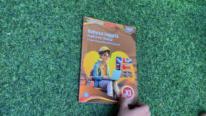 Buku Pendamping Siswa Bahasa Inggris SMA/MA/SMK Kelas 11 K-Merdeka - GOS