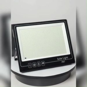 Lampu Tenaga Surya dan Lampu Sorot Solar Cell Super Terang Tahan Air IP67