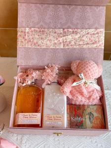 Wedding Favors Gift Set Creative Rose Love Medium Size for Female Friends Teacher Gifts Customizable Logo Celebration Supplies