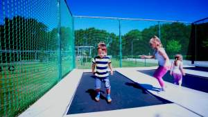 Air Tags-4 Pack Apple Holder for KidsGPS Tracker CaseSilicone Airtag Tracker Hidden Case with Safety PinsAnti Lost for Kids ElderlyBackpackLuggageShoeClothing