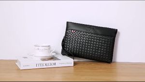 Clutch Branded Elegan Sempurnakan Gaya Desain Premium Terbaru Tas Kecil