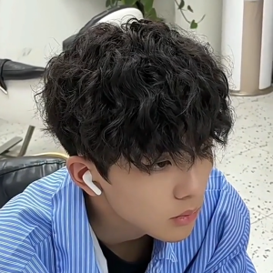 ผมปลอมแบบตาข่ายระบายอากาศได้สำหรับผู้ชายวิกผมสั้นสีธรรมชาติ100% เส้นผมมนุษย์แฮร์พีซติดผมแฟชั่นแบบถาวรและสไตล์หล่อ