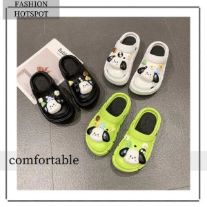 LEAShop ส่งไวเวอร์ รองเท้าหัวโตแฟชั่น มีให้เลือก 3 สีด้วยกัน รุ่นนี้พื้นนุ่ม ยางนิ่ม สีสันน่ารักมาก มาพร้องตัวติดลายน้องหมาหน้าอ้วน ราคาปังสุดๆ ไม่เชื่อจิ้มที่ตะกร้าดู