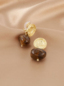 ต่างหูโลหะรูปทรงเรขาคณิตที่มีเอกลักษณ์เฉพาะเมอร์เดสต่างหูแบบหนีบจานกันยุงแนววินเทจแฟชั่นแมทช์ลุคง่ายแบบเซเลบริตี้ไม่มีรูหูสำหรับผู้หญิง