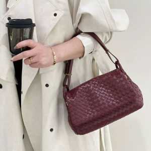 Handcrafted Top Layer Sheepskin Womens Bag 2024 New Style Large Capacity Shoulder Crossbody Tote Bag Trendy British Style