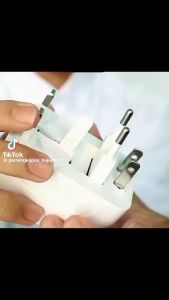 Universal Travel Adaptor Colokan Steker Listrik Multi International MU