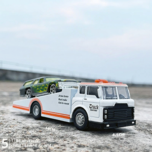 Toy Hauler Tractor Trailer 1/64