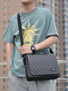 กระเป๋าสะพายข้างหนังวัวสำหรับผู้ชาย ความจุขนาดใหญ่ กระเป๋าสะพายข้างหนังแท้สำหรับธุรกิจและลำลอง กระเป๋าสะพายข้างแบบสะพายข้าง ทรงสี่เหลี่ยมจัตุรัส