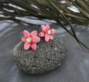 DaVee Hand made pink flower earrings stud earrings