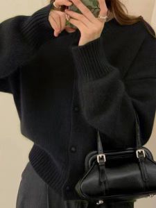 Black Bear Velvet Knitted Sweater Coat Womens Autumn Winter Thickened Short Korean Style Woolen Cardigan Warm Fluffy Outerwear