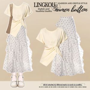 NUMEN BUTTON | Plus Size Elegant Designer Waist-cinching Tshirt Dot Pattern Skirt Set