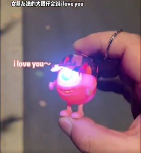 Gantungan Kunci I love you Mike LED Mainan Bercahaya Lucu Gantungan Kunci Monsters I LOVE YOU Pasangan hadiah kecil 3D LED Night Light Figure Kartun