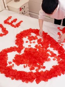 50g cánh hoa hồng VI116 bằng vải lụa khoảng 5cm (350-500 cánh) dùng trang trí phòng cưới  nơi tỏ tình hoa giả trang trí