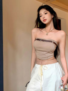 เสื้อกั๊กสายเดี่ยวสไตล์อเมริกันหวานและเผ็ดร้อนสำหรับผู้หญิงในฤดูร้อน 2024 เสื้อคลุมกันหนาวแบบสวมหัวแขนกุดคอวี