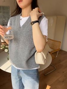 JIVIVIL JIVIVIL⚡Miễn Phí Vận Chuyển⚡Túi Đeo Vai / Đeo Chéo Vai Có Khóa Thêu Họa Tiết Thời Trang Cao Cấp Phù Hợp Với Mọi Thiết Kế Niche