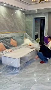 [HCM] Nilon che bụi đa năng bọc hàng che chắn sơn che đồ bảo vệ nội thất bọc hàng Có một đầu dán -Joyee