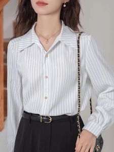 เสื้อเชิ้ตแขนยาวลายทางสไตล์ฝรั่งเศสย้อนยุค สไตล์เรียบง่าย ดีไซน์เก๋ไก๋ ใส่ได้หลากหลาย สำหรับผู้หญิงวัย 25-29 ปี