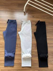 กางเกงขายาวทรงตรงผ้ากำมะหยี่บุขนแกะกันลมสำหรับกลางแจ้ง กางเกงวอร์มกีฬาลำลองสำหรับฤดูใบไม้ร่วงและฤดูหนาว สีเทา กางเกงขายาวผ้าฝ้าย