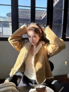 Thickened Short Suede Jacket Womens Loose Fur Outerwear Classic Autumn Winter Warm Environmental Turn Collar Commute Style