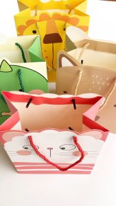 Pinky Bee Kantong Kertas / Paper Bag Dino & Friends 23x18x10cm 70180100