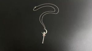 Bandai | Anime Hoạt Hình Mặt Trăng Dính Vòng Cổ Cho Bé Gái Sáng Tạo Cosplay Phụ Kiện Ngọt Mặt Dây Chuyền Độc Đáo Ý Tưởng Quà Tặng Hoàn Thiện Bằng Kim Loại
