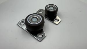 2pcs Guide Rail Pulley Roda Sliding Roda Penopan Showcase Pintu Kaca Roda Etalase Pintu Kaca Besar Pintu