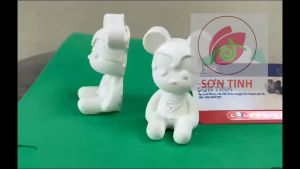 Tô tượng thạch cao gấu Bearbrick siêu nhân 2D size 7cm (không kèm màu và cọ)