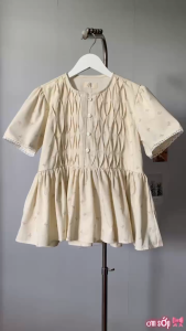 4 màu Áo babydoll chất linen xếp ly nhún thân trước cổ tròn tay ngắn viền ren thanh lịch nữ tính dễ thương RYMA TOP