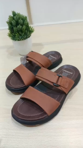 CAPHARNAUM RAMBO 201 Sendal Selop Ban 2 Kulit Gesper Sandal Slip On Kasual Pria Kulit Premium