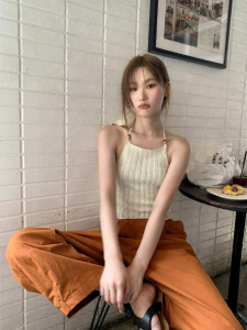 NIHAOKANONG | Áo Vest Ngắn Slim Có Họa Tiết Hoa và Hạt Cườm