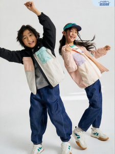 Q21 | Windproof Sun-protection Wear-resistant Sporty Kids Jacket With Big Pockets