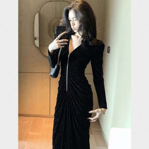 QFN | Đầm Dáng Hepburn Phong Cách Pháp Màu Đen Elegance V-Neck Ruffle