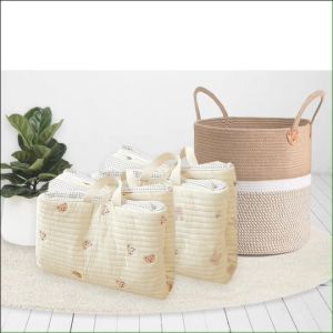 เสื่อใหม่ ผู้ชาย ภายใน ที่นอนเด็ก แผ่นรองนอนเด็ก สำหรับเสื่อที่นอน ซักทำความสะอาด แบบพับ พกพาสะดวก