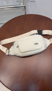 Alo Yoga Fanny Pack Waterproof Nylon Adjustable Strap Multi Pocket Crossbody Waist Belt Bag