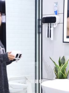 Giá Treo Bàn Chải ToothBrush Holder Khử Trùng Bằng Tia Cực Tím Hiệu Quả Đến 99.9% - WorldMart