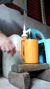 Manual Oil Pump Plastic Liquid Oil Pump Liquid Extractor Corrosion Resisting Home Pumping Sink Dispenser